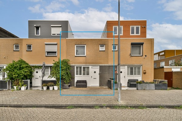 Moderne woning met 3 slaapkamers en grote achtertuin.  